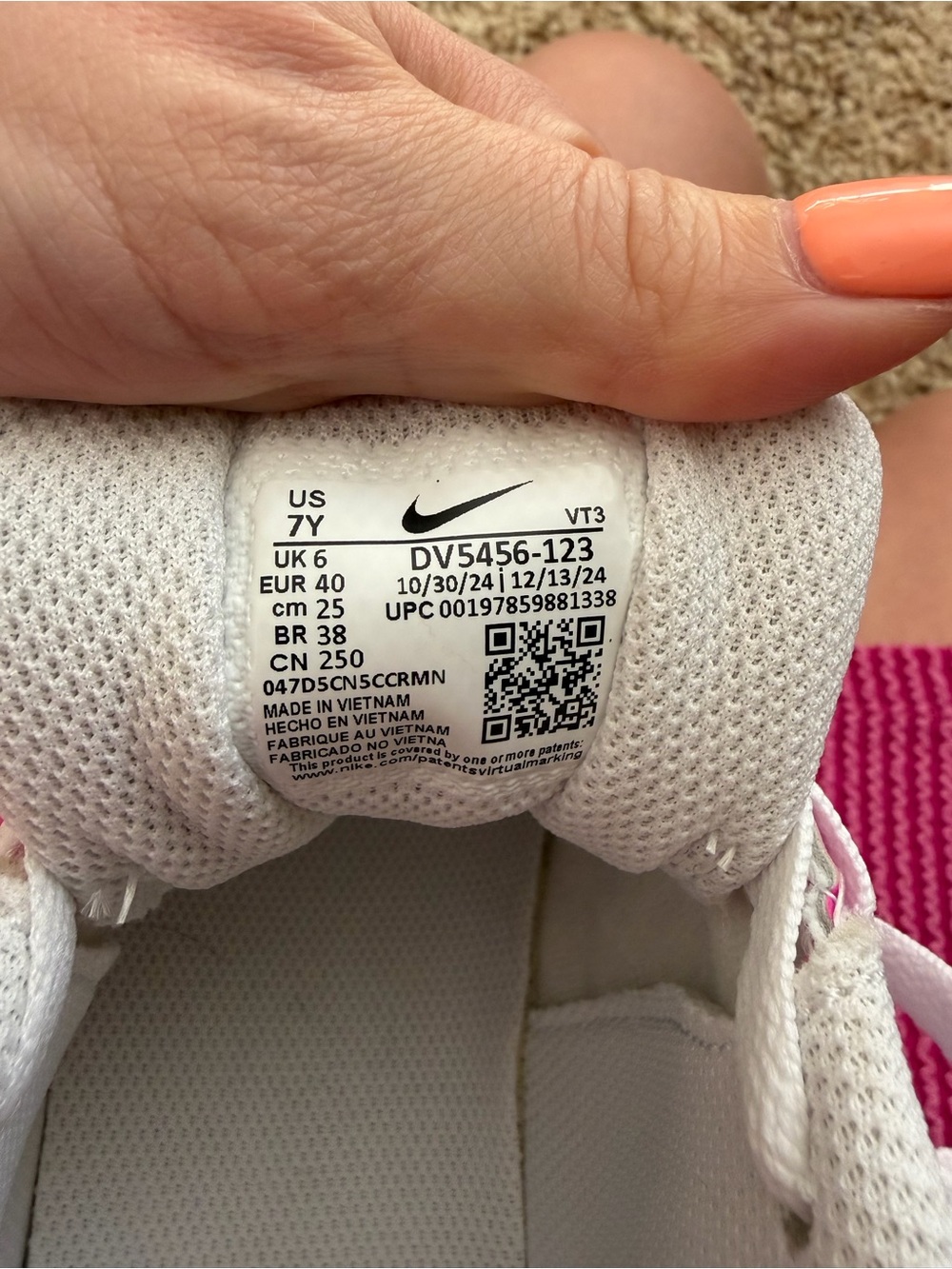 Nike Court Low Sneakers – Youth Size 7Y (or women’s 8.5) - Picture 7 of 8